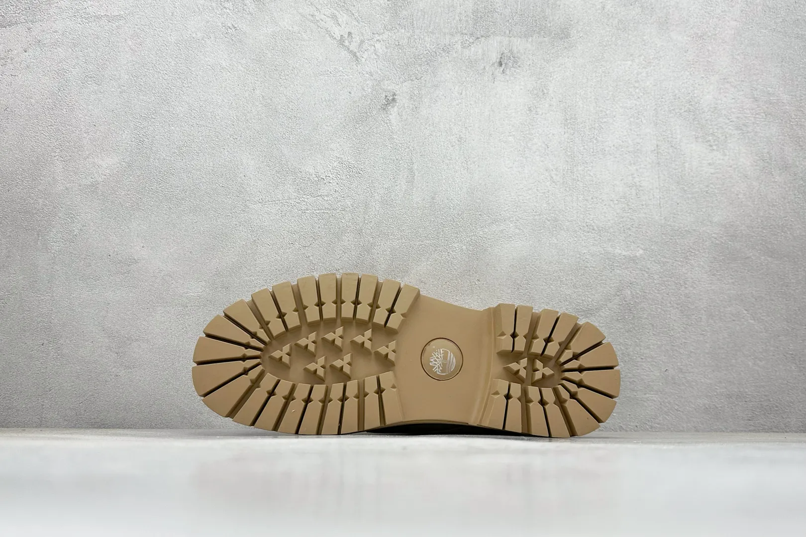 🐲💰 560 support store Timberland/Timberland classic outdoor low-top work casual shoes, classic re-upgraded, Guangdong factory quality, original box and original packaging, the fabric is made of Italian 🇮🇹 top-grade frosted cowhide, with anti-odor and anti-corrosion genuine leather latex insoles, giving you a perfect wearing experience, high quality and durable, a must-have for sportsmen, specializes in looking good, high-quality and first-class foot feel, exclusive supply Item number: TB73533 Size: 39-44 (one size larger)